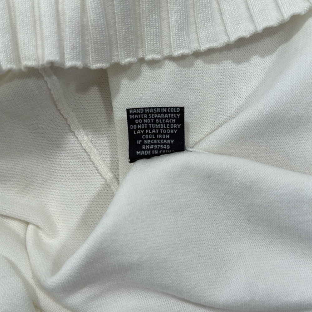 Cream V-Neck Sweater with Ribbed Sleeves - Picture 12 of 13
